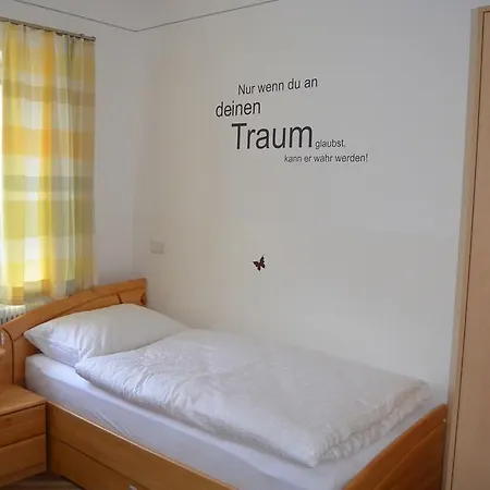 Nocleg ze śniadaniem Zum Strell 4*