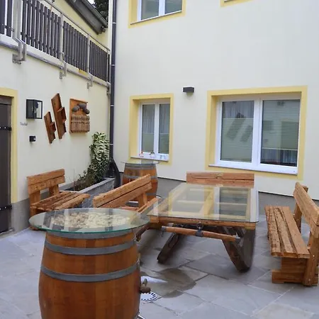 Zum Strell Nocleg ze śniadaniem Hollabrunn