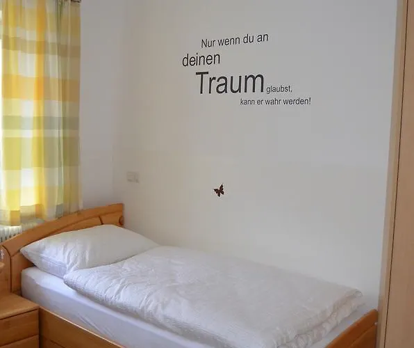 Bed & Breakfast Zum Strell 4*