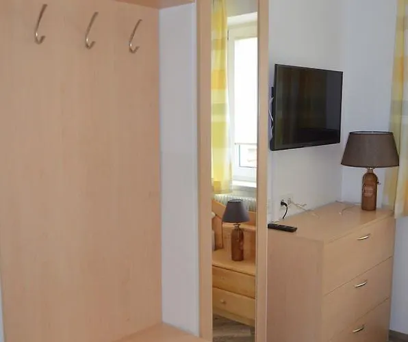 Zum Strell Bed & Breakfast Hollabrunn