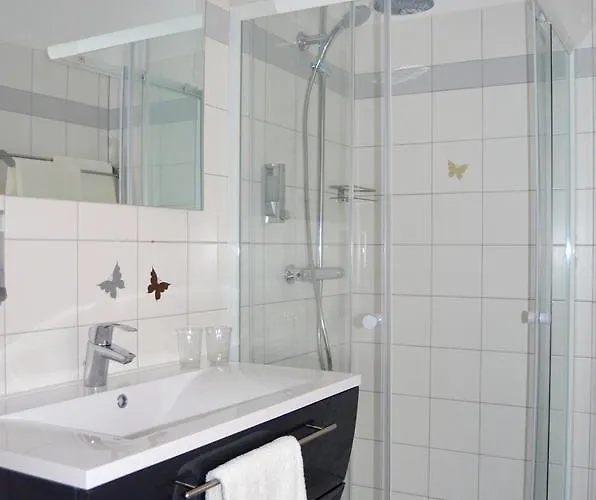 Bed & Breakfast Zum Strell 4*